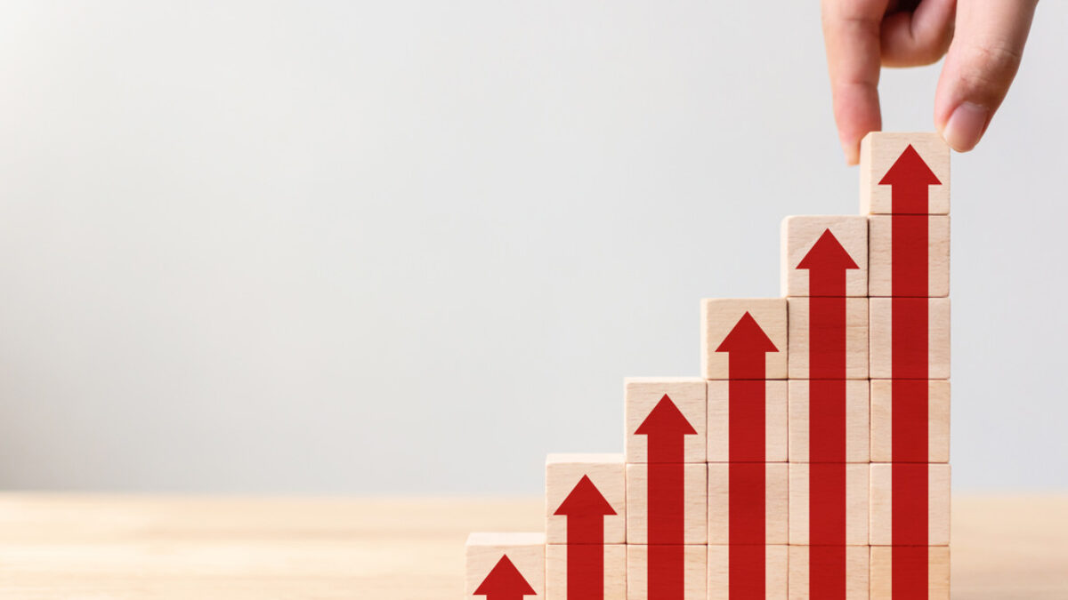 Simulação de investimento em renda fixa com juros compostos em 2026